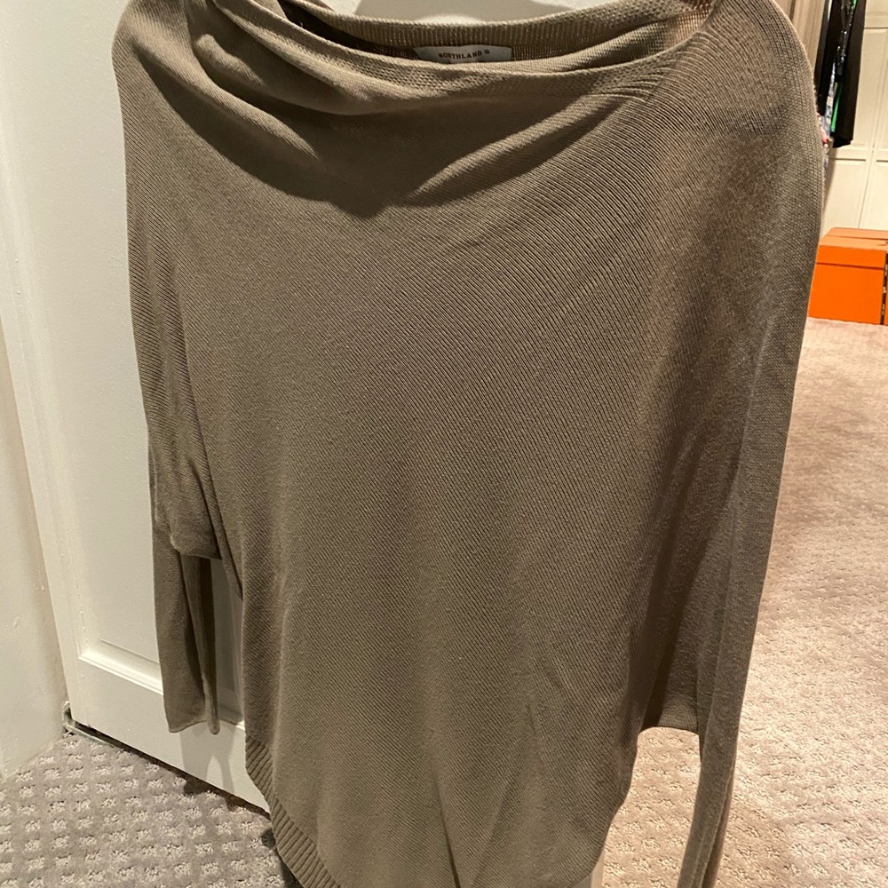 Asymetrical sweater. Size S. Made in Italy